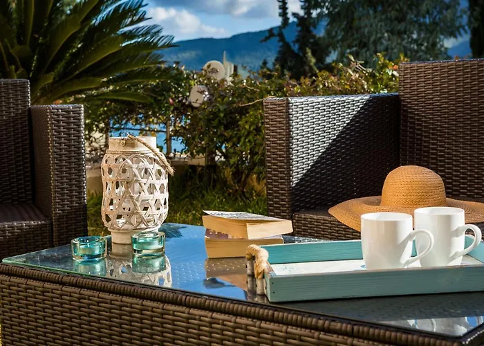 Lilly, With Communal Pool, 10 Meters From Sea