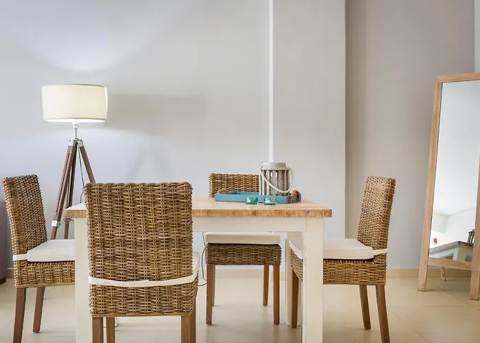 Lilly, With Communal Pool, 10 Meters From Sea * 사미