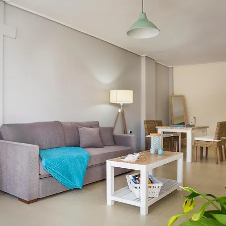 Lilly, With Communal Pool, 10 Meters From Sea