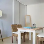 Apartman Lilly, With Communal Pool, 10 Meters From Sea
