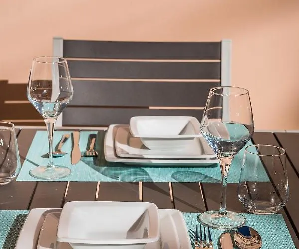 Apartmán Lilly, With Communal Pool, 10 Meters From Sea Sami (Kefalonia)